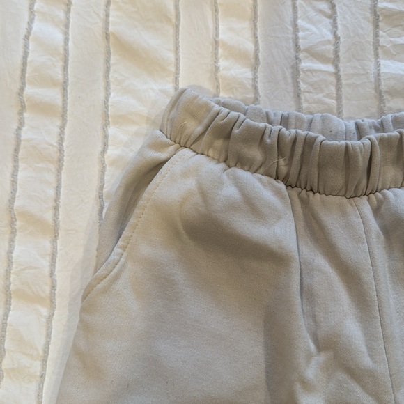 Small Zara sweatpants in off-white/ bone color - Picture 3 of 4